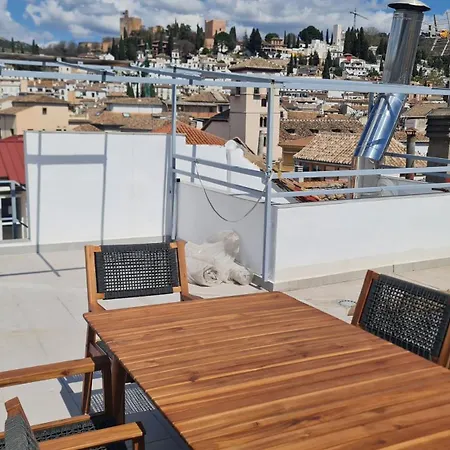 Апартаменты Navas 402 Atico & Pool Alhambra Views Гранада