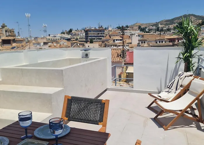 Navas 402 Atico & Pool Alhambra Views * Гранада